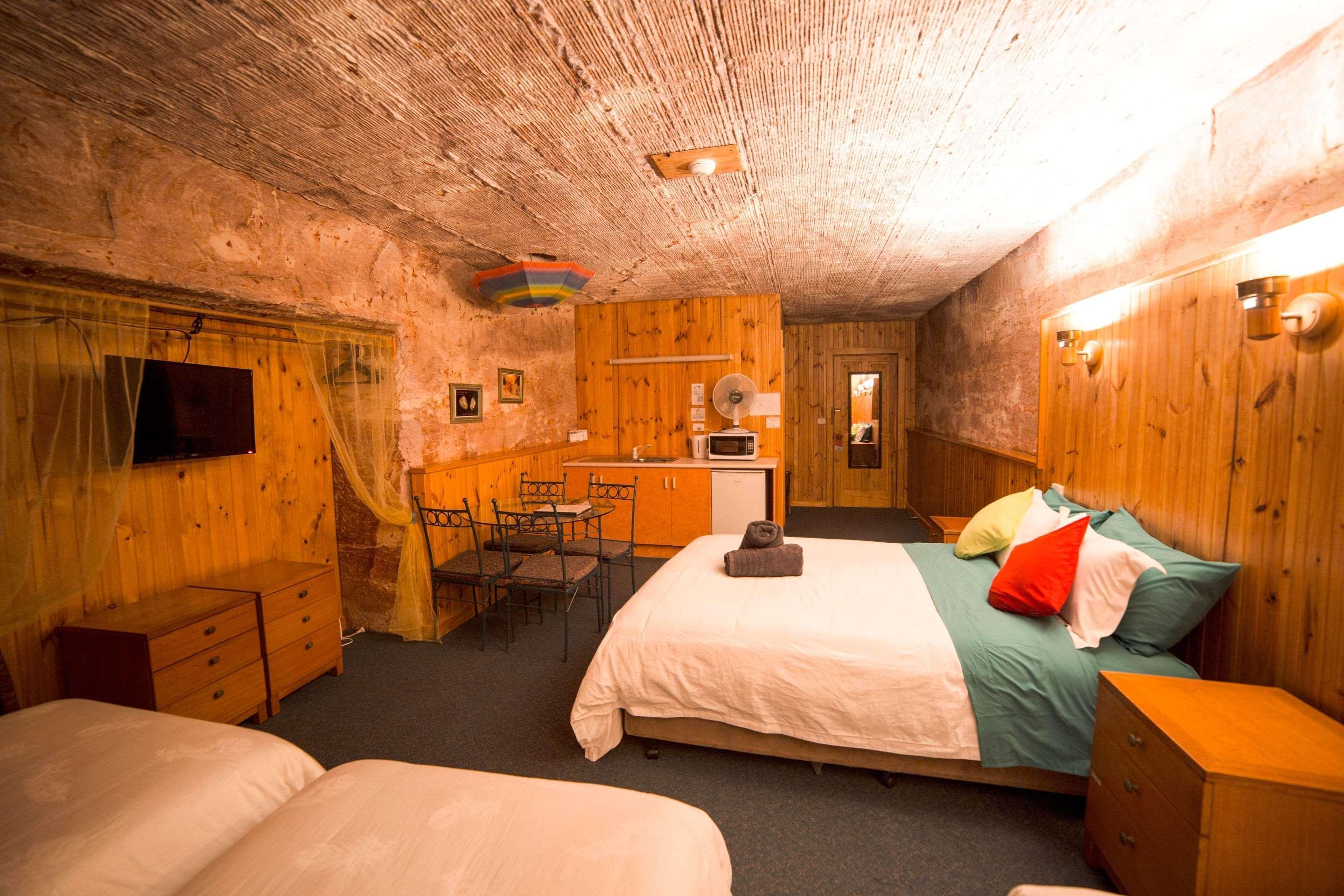 Coober Pedy Experience Motel Екстериор снимка