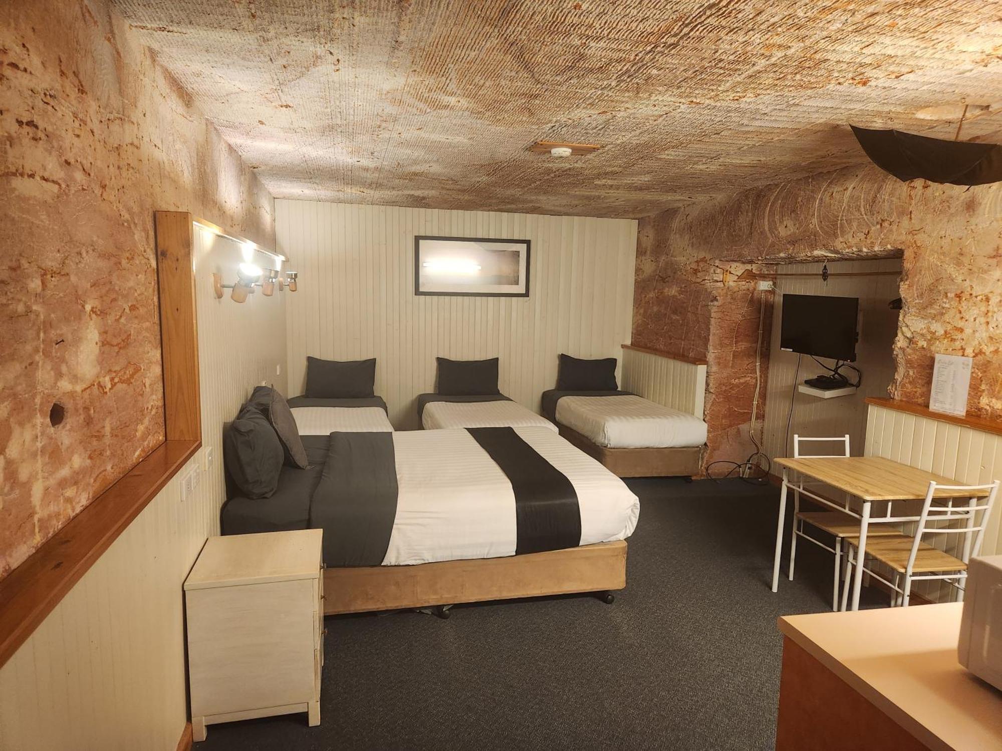 Coober Pedy Experience Motel Екстериор снимка