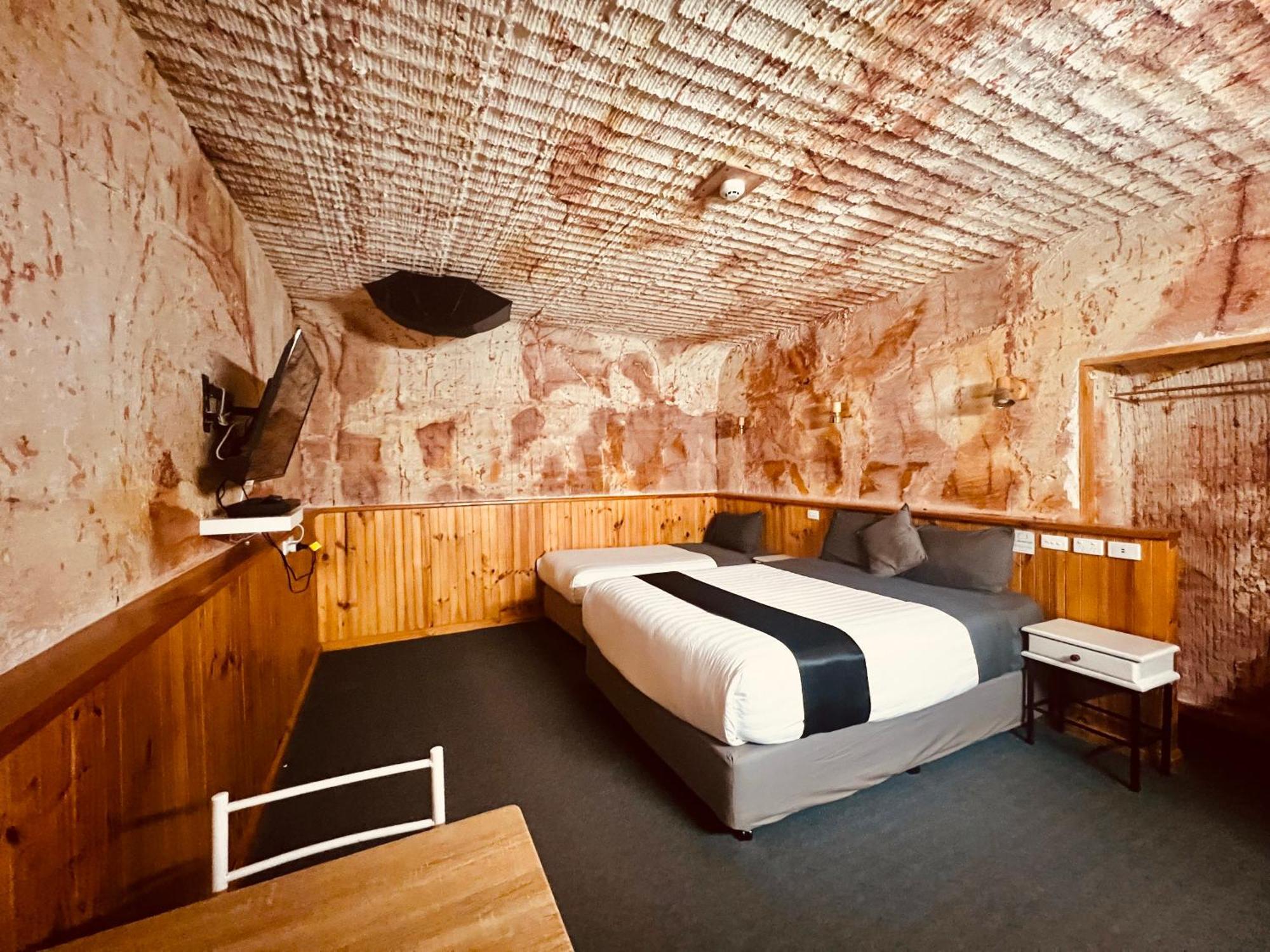 Coober Pedy Experience Motel Екстериор снимка